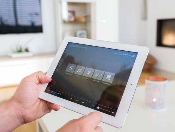 Smart Home Steuerung auf Tablet